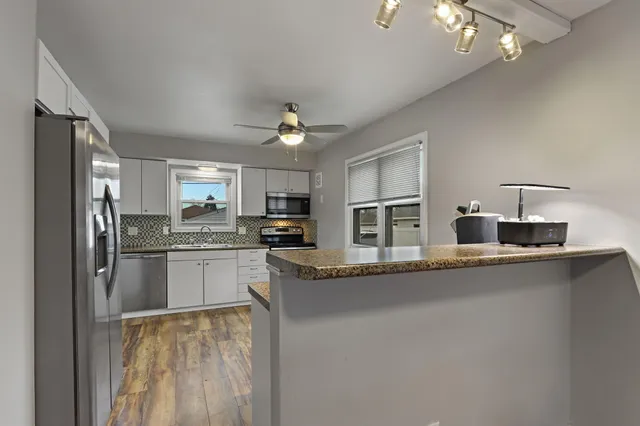 $384,900 | 1926 88th Street, Kenosha, WI 53143