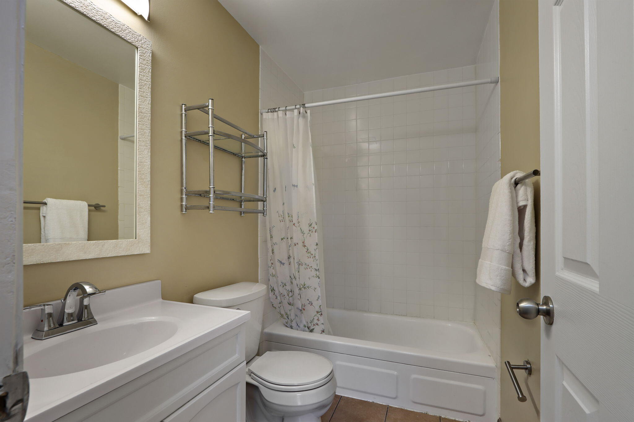 1926 88th Street Kenosha, WI 53143 - Photo 10 of 37 10-web-or-mls-1926 88th St, Kenosha, WI