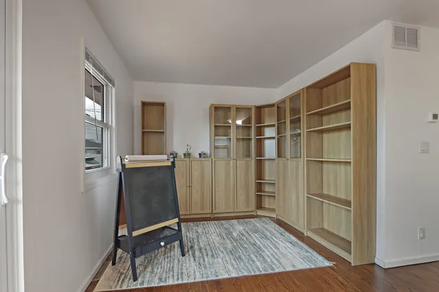 $384,900 | 1926 88th Street, Kenosha, WI 53143