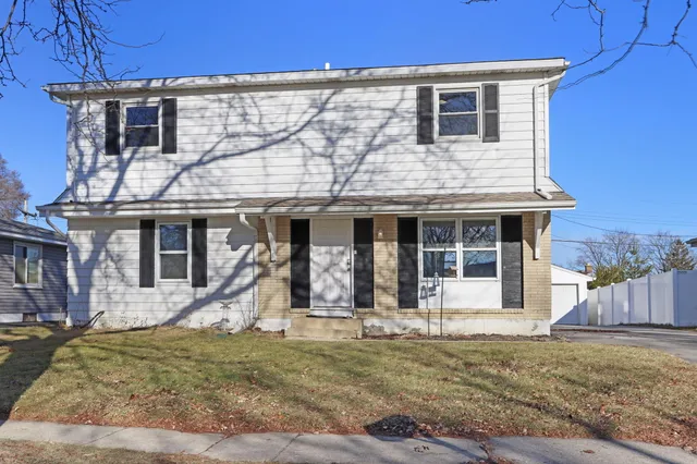 $384,900 | 1926 88th Street, Kenosha, WI 53143