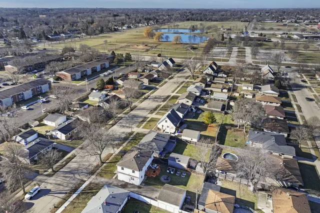 $384,900 | 1926 88th Street, Kenosha, WI 53143