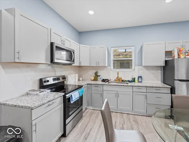 $225,000 | 955 North Belleview Place, Indianapolis, IN 46222