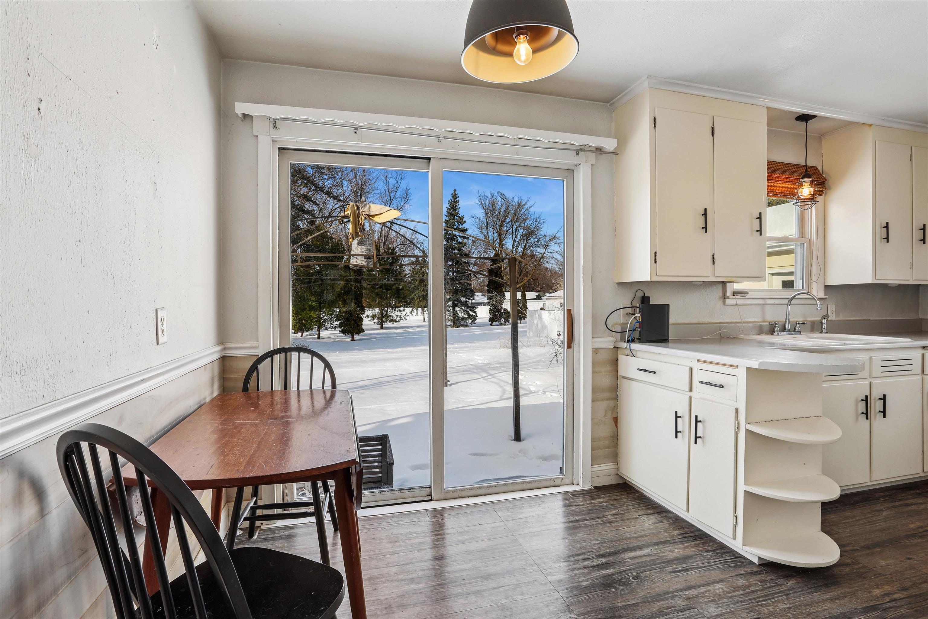 1426 East Calumet Street Appleton, WI 54915 - Photo 4 of 17