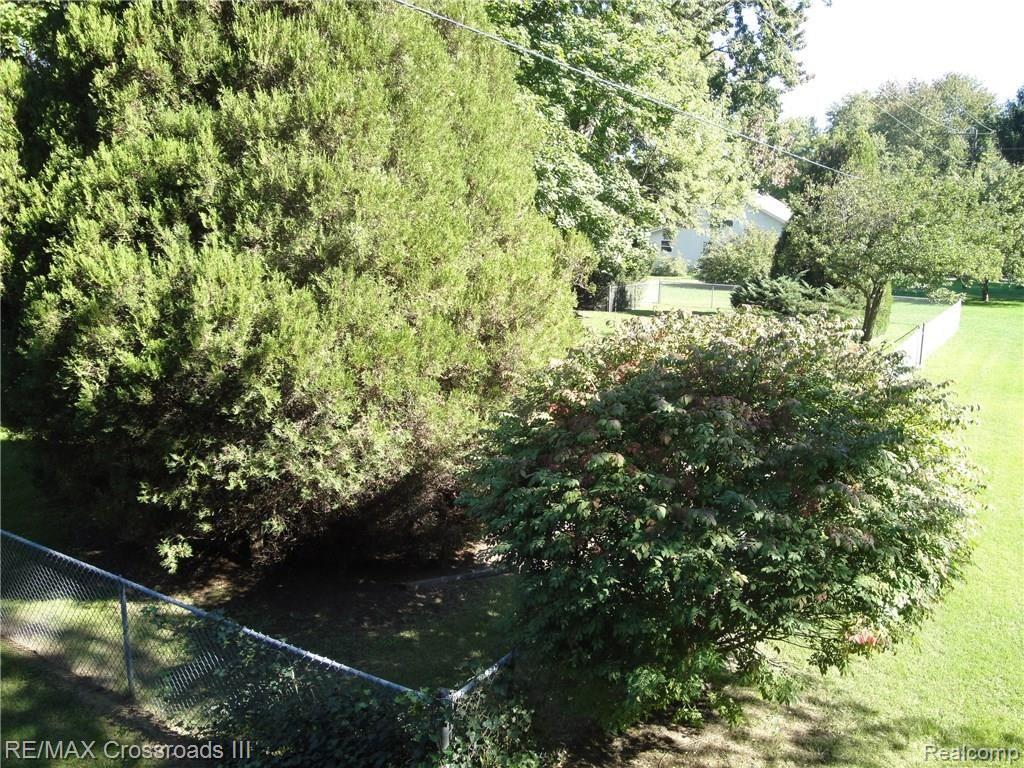 18730 Savage Road Belleville, MI 48111 - Photo 25 of 34 DSC04453.JPG