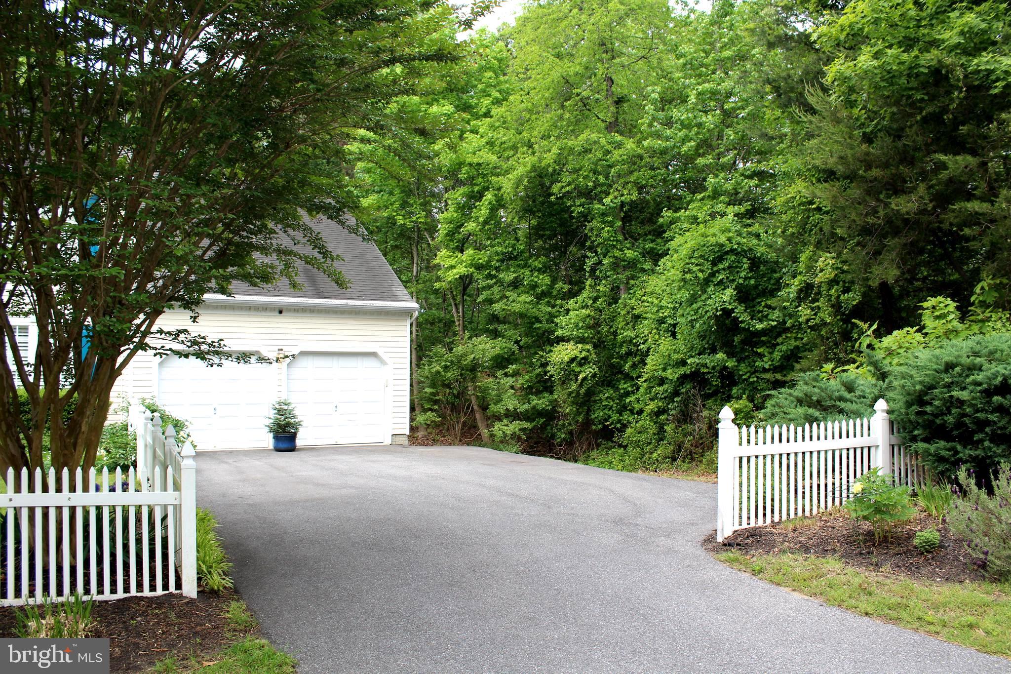 184 Hickory Point Road Pasadena, MD 21122 - Photo 5 of 15