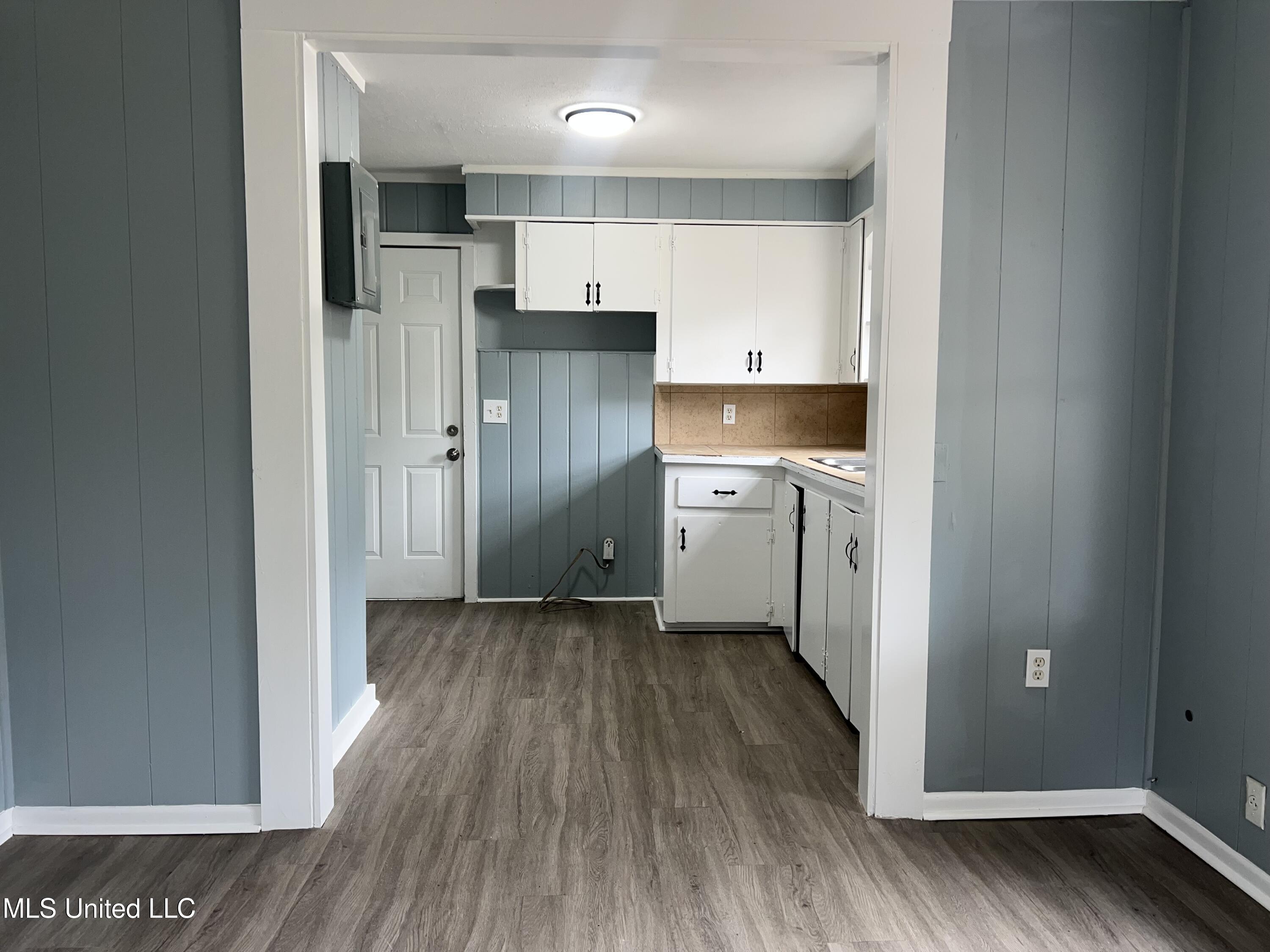 307 West Cayuga Street Crystal Springs, MS 39059 - Photo 5 of 15 IMG_2077