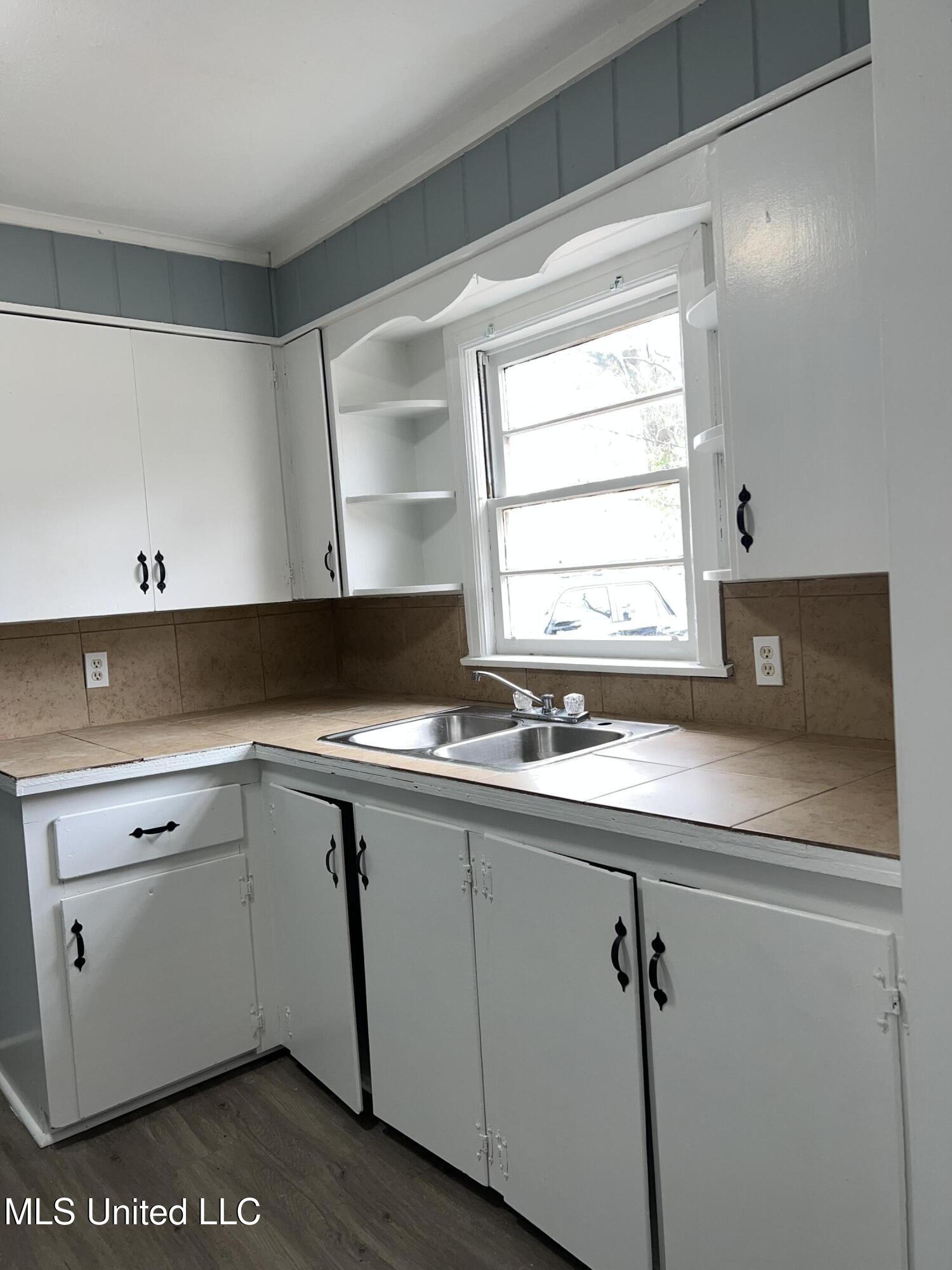 307 West Cayuga Street Crystal Springs, MS 39059 - Photo 7 of 15 IMG_2080