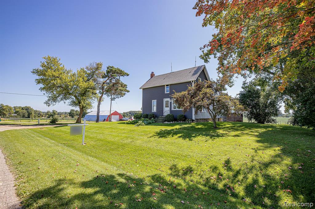 4550 Barnes Road North Branch, MI 48461 - Photo 5 of 38
