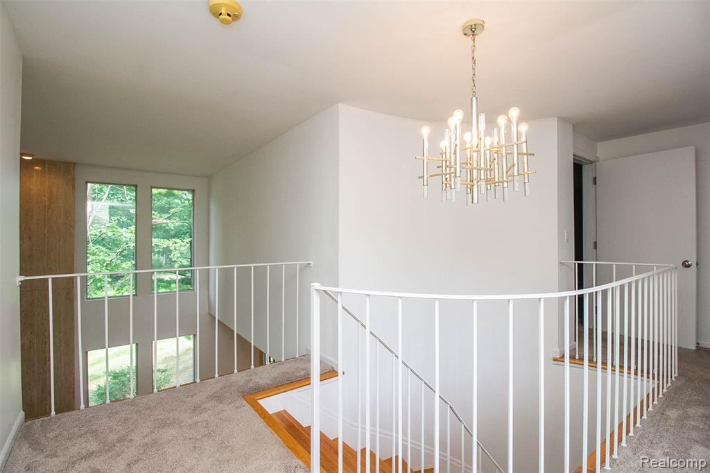 1931 Pine Ridge Lane Bloomfield Hills, MI 48302 - Photo 17 of 47
