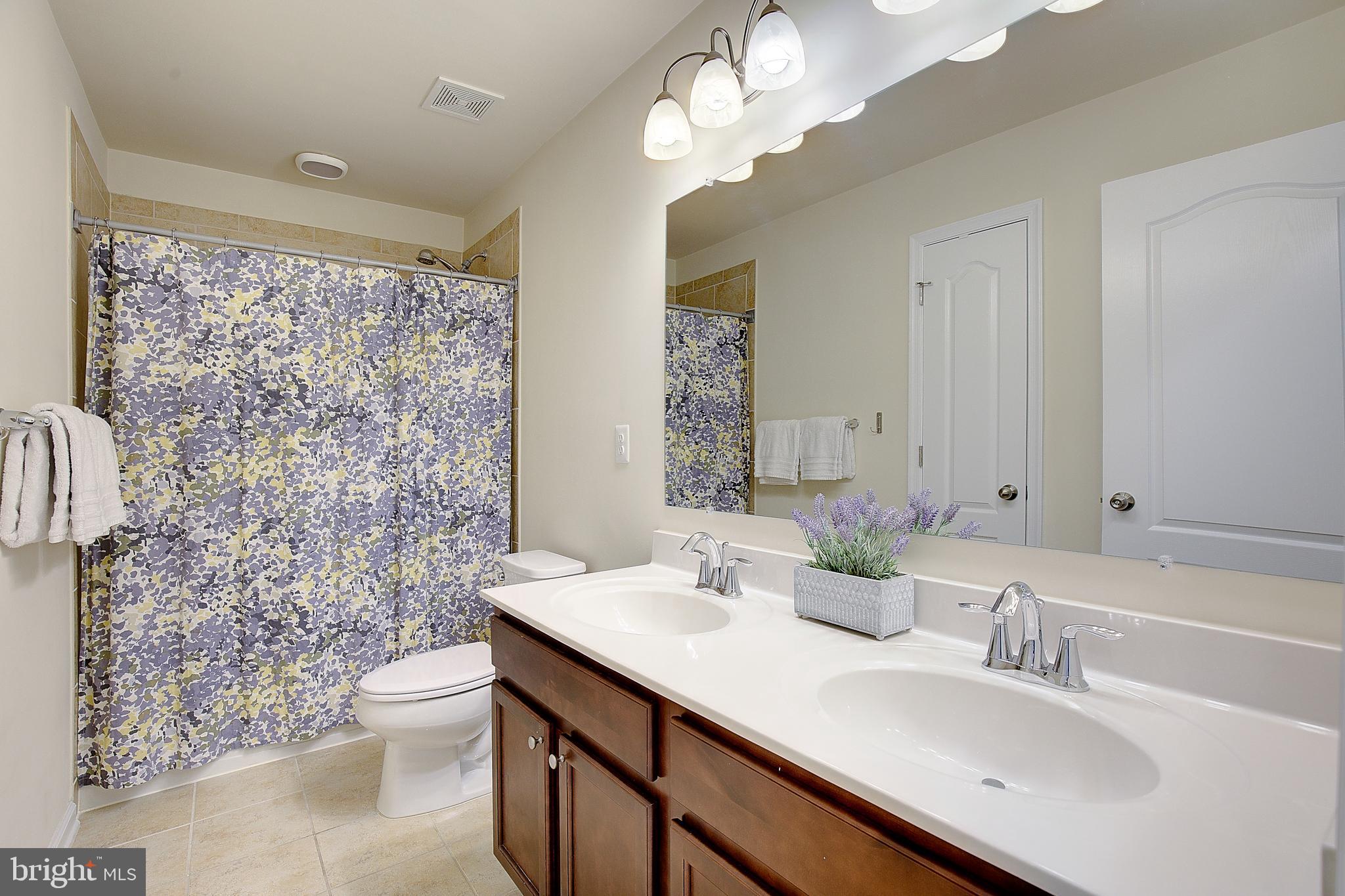 1022 Red Clover Road Gambrills, MD 21054 - Photo 12 of 42 Hall bathroom