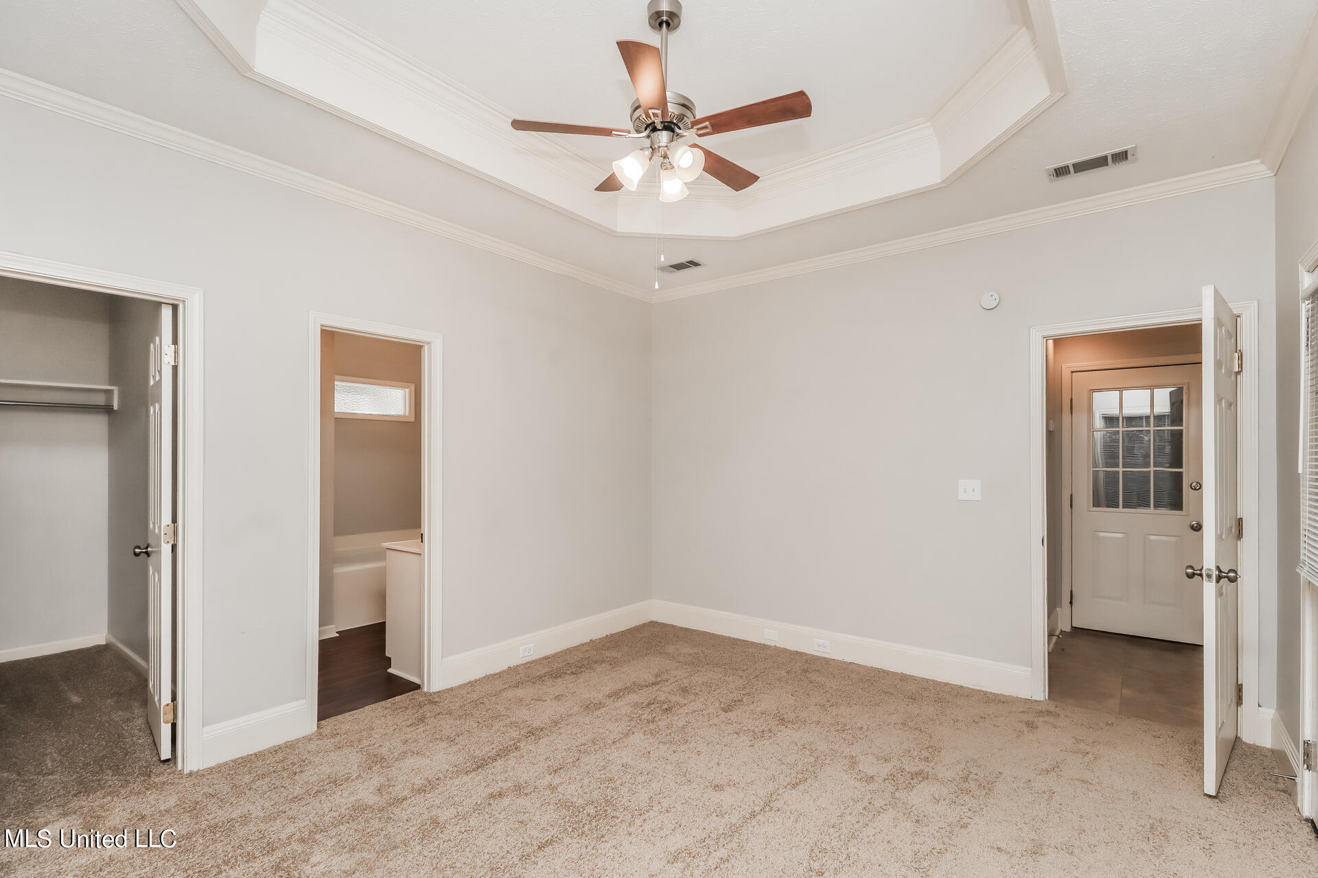 326 Autumn Crest Drive Ridgeland, MS 39157 - Photo 11 of 20 011-photo-main-bedroom-14095006