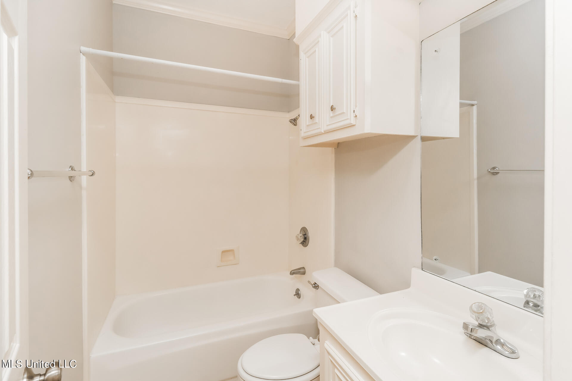 326 Autumn Crest Drive Ridgeland, MS 39157 - Photo 16 of 20 016-photo-bathroom-14094997