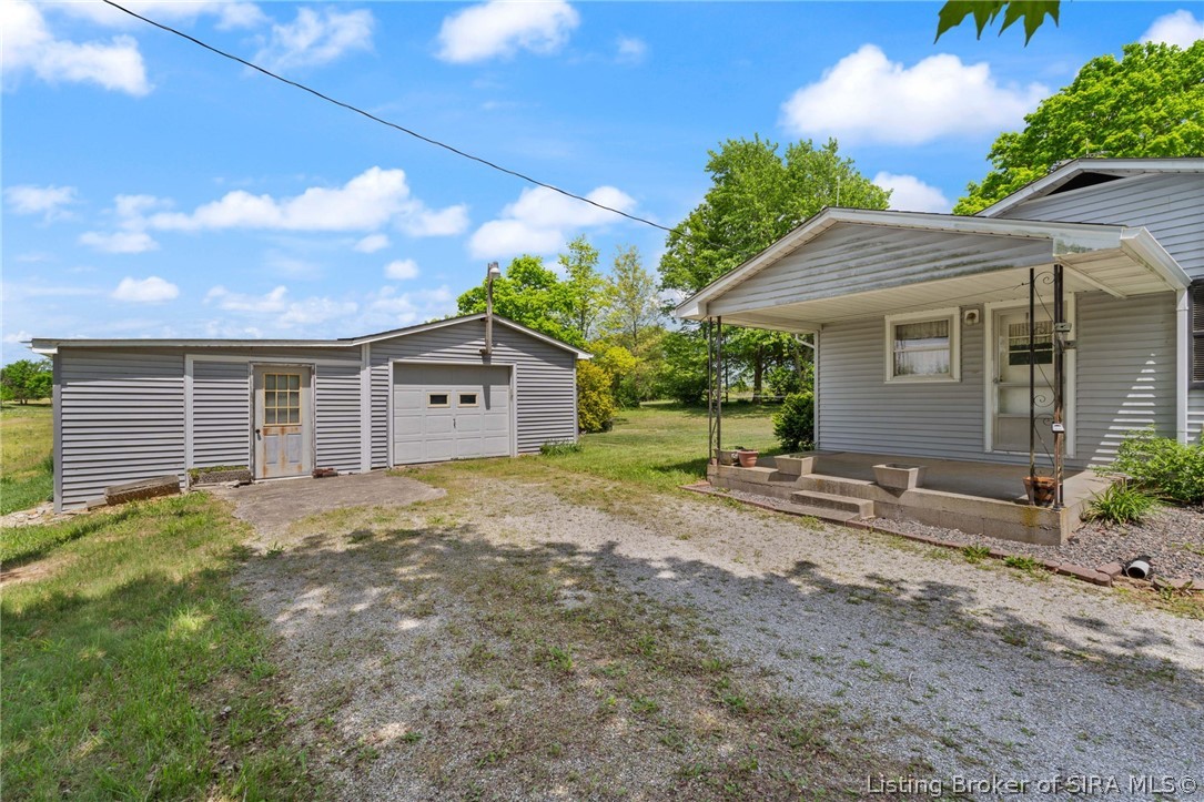 2950 Cory-new Midd Road Southeast Corydon, IN 47112 - Photo 3 of 41