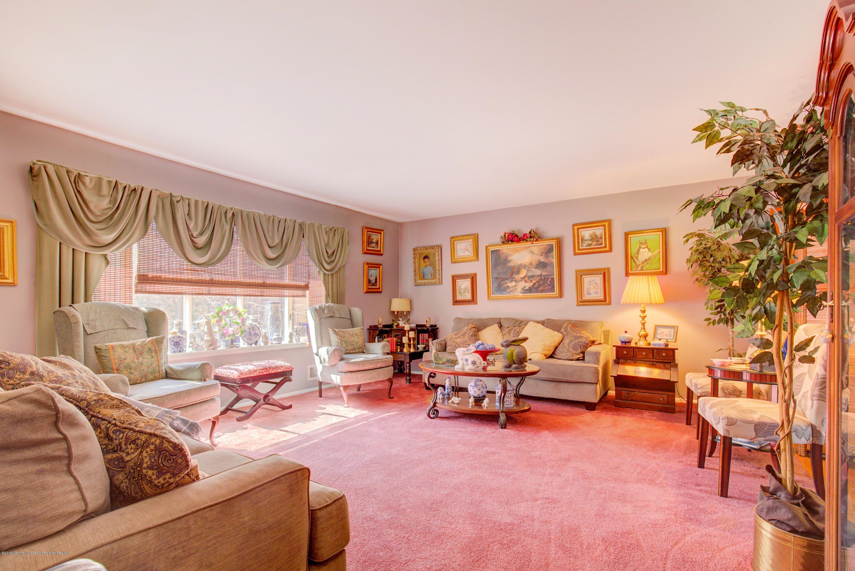 126 East Fish Road Jackson, NJ 08527 - Photo 3 of 30 1