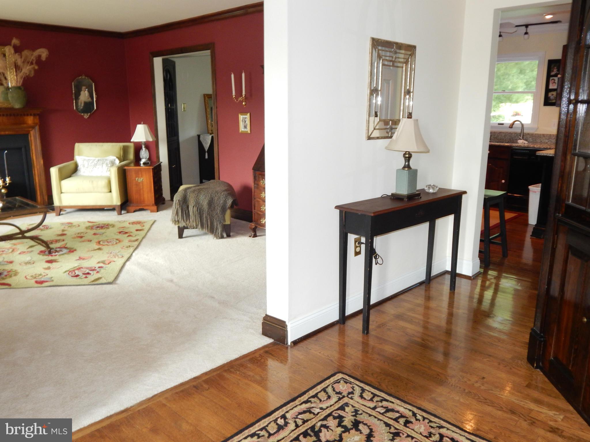 913 Courtney Road Baltimore, MD 21227 - Photo 14 of 29 Interior (General)