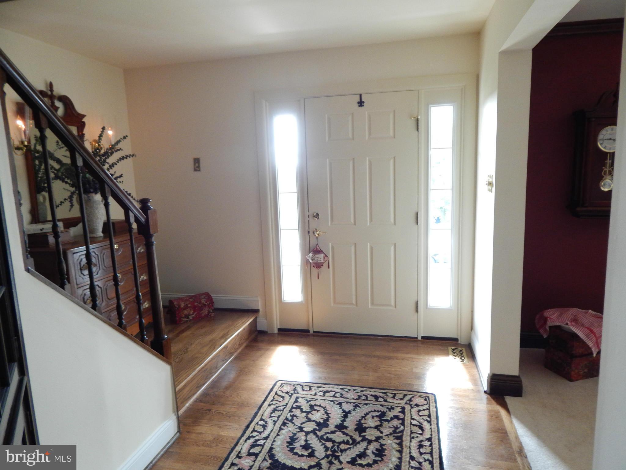 913 Courtney Road Baltimore, MD 21227 - Photo 7 of 29 Interior (General)