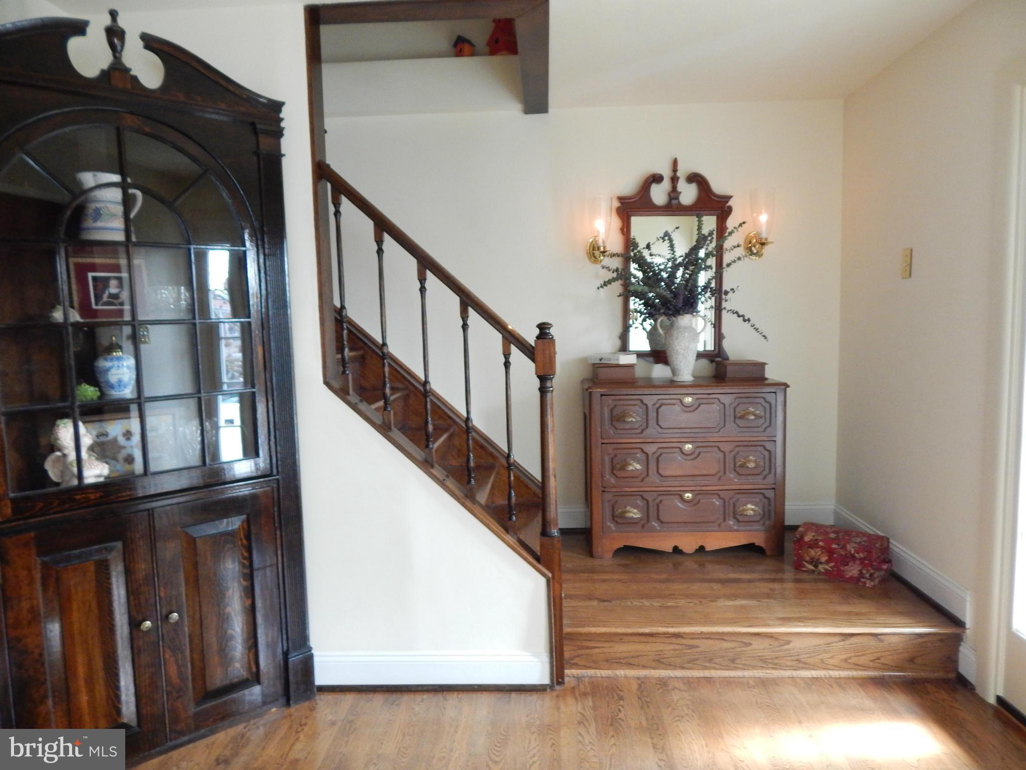 913 Courtney Road Baltimore, MD 21227 - Photo 9 of 29 Interior (General)