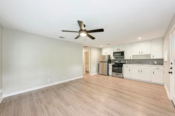 $2,100 | 1612 Elmhurst Drive, Unit A, Austin, TX 78741