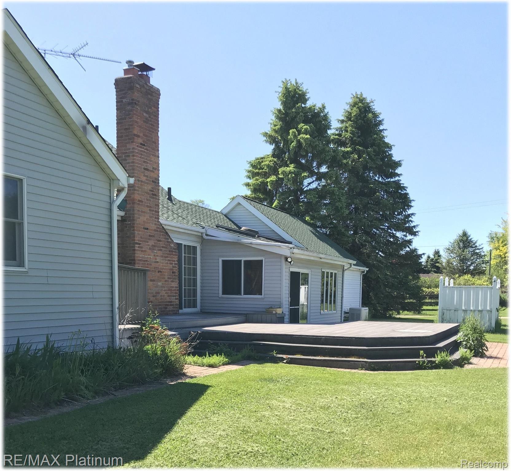 5252 Norton Road Howell, MI 48843 - Photo 12 of 35 REAR OF HOUSE.jpg