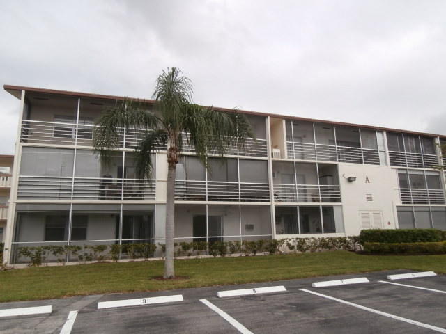 9 Preston A Boca Raton, FL 33434 - Photo 1 of 10 Exterior front