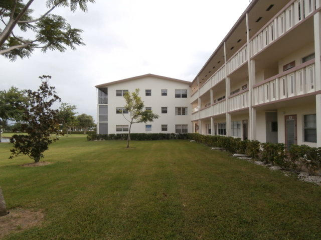 9 Preston A Boca Raton, FL 33434 - Photo 2 of 10 1 (20)