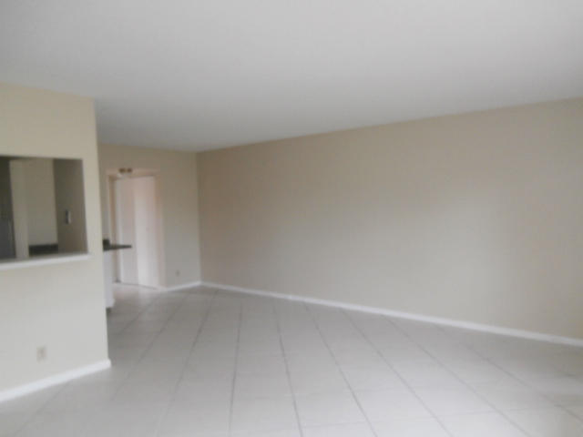 9 Preston A Boca Raton, FL 33434 - Photo 5 of 10 1 (5)