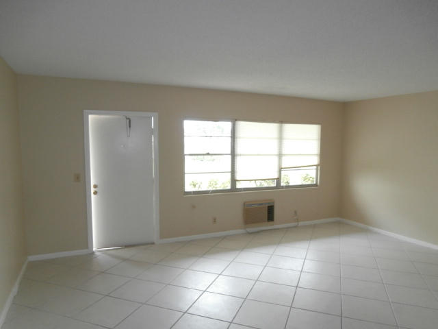 9 Preston A Boca Raton, FL 33434 - Photo 8 of 10 1 (3)MR