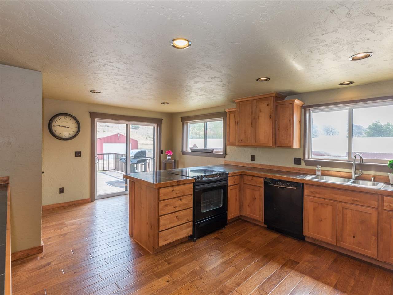 715 South Henry Road Greenacres, WA 99016 - Photo 6 of 20
