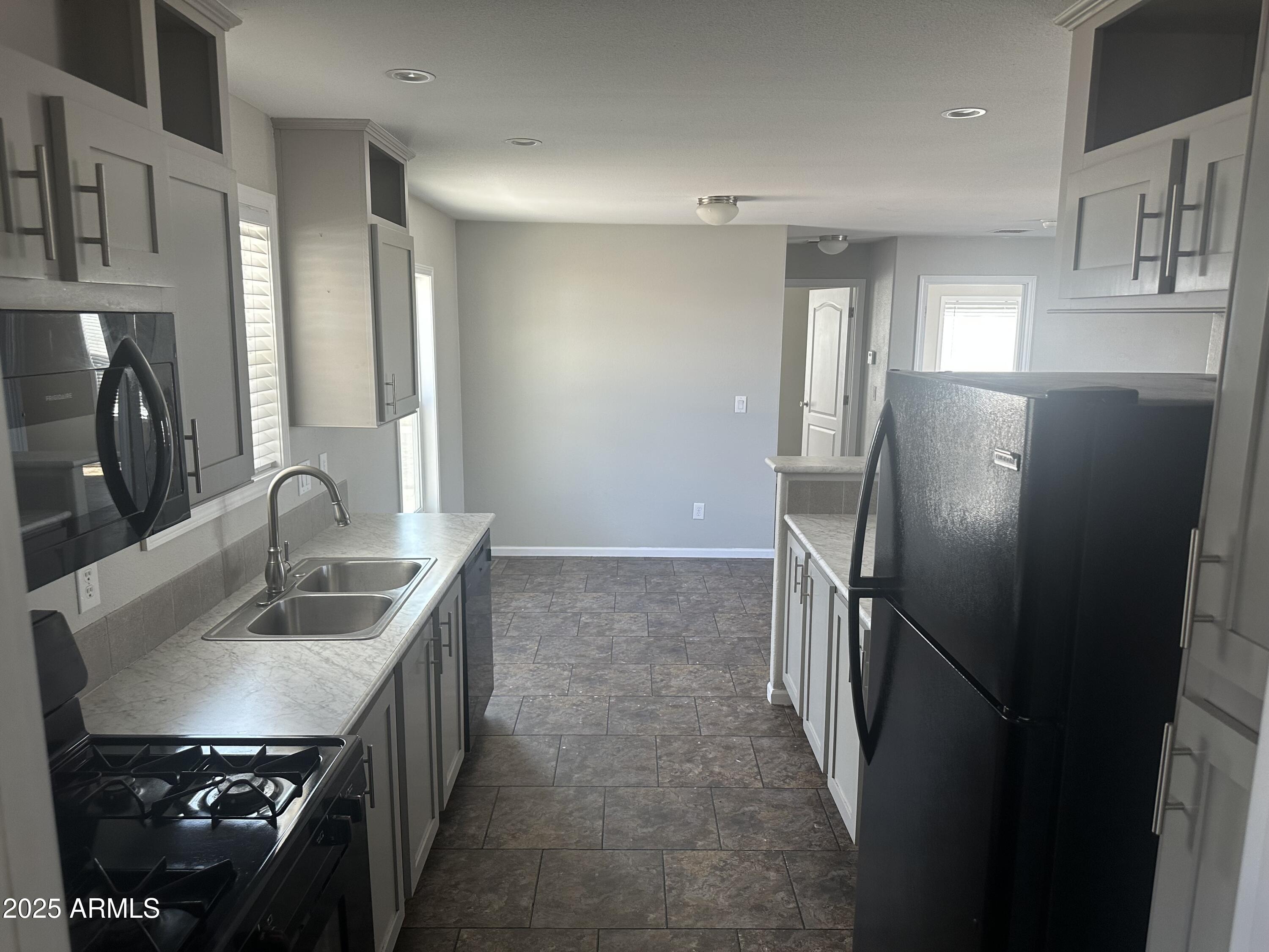 625 West McKellips Road, Unit 213 Mesa, AZ 85201 - Photo 11 of 45 Double sink