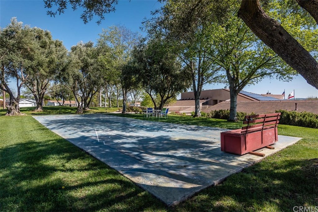 352 Quail Summit Paso Robles, CA 93446 - Photo 33 of 33 a view of a backyard with large trees