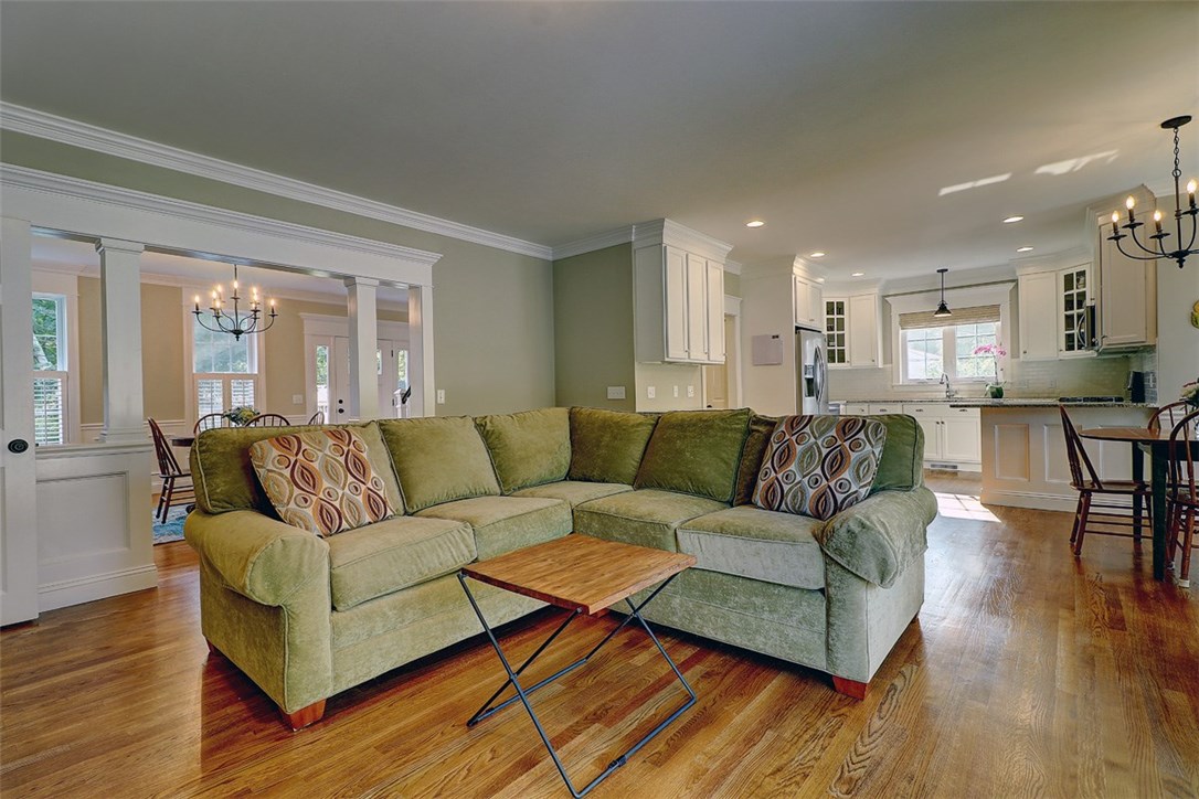 28 Rosedale Avenue Barrington, RI 02806 - Photo 8 of 32 Gallery Image 8