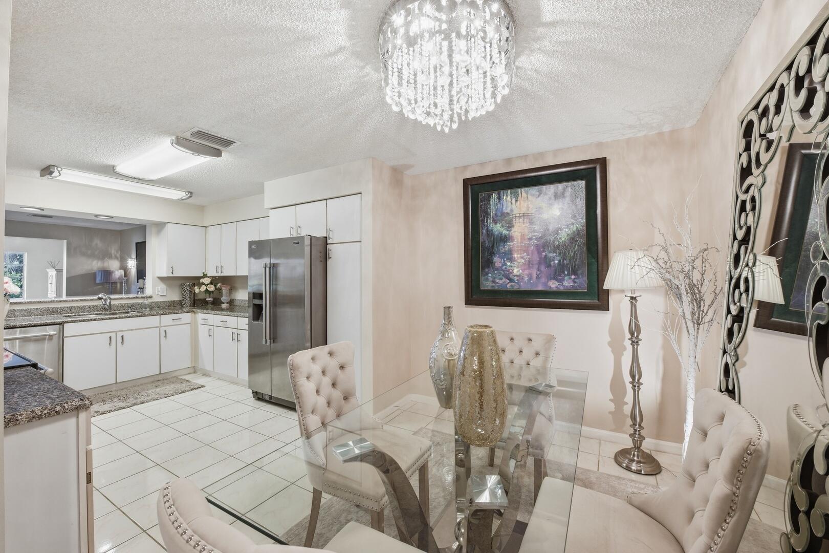 9172 Boca Gardens Parkway, Unit B Boca Raton, FL 33496 - Photo 11 of 54 Custom Lighting