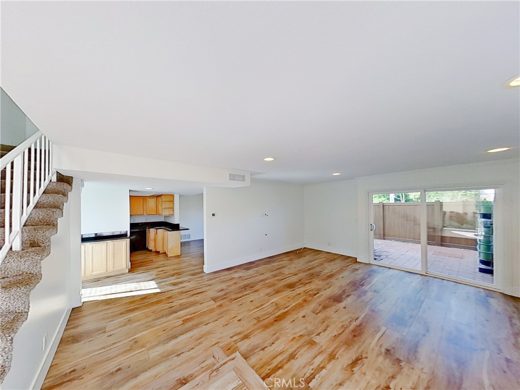 27464 Country Glen Road Agoura Hills, CA 91301 - Photo 3 of 19