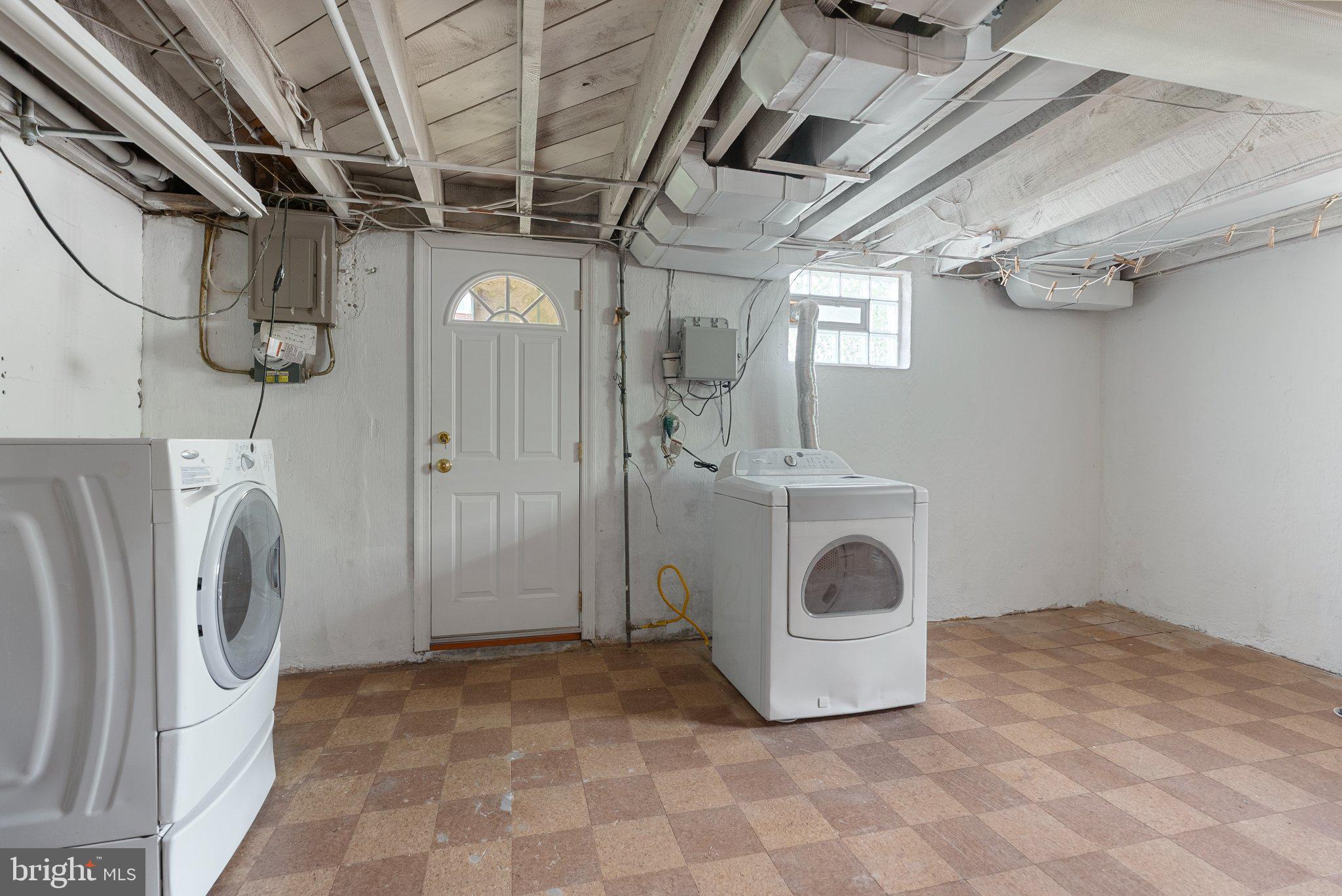 8401 Pleasant Plains Road Baltimore, MD 21286 - Photo 26 of 30 Washer and dryer