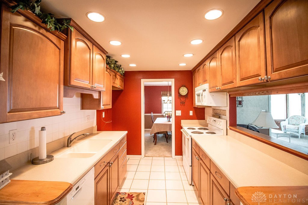 6394 Marshall Road Centerville, OH 45459 - Photo 10 of 40 Gallery Image 10