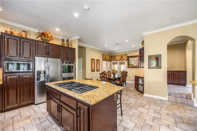 $1,795,000 | 652 Fairway Drive, Redlands, CA 92373