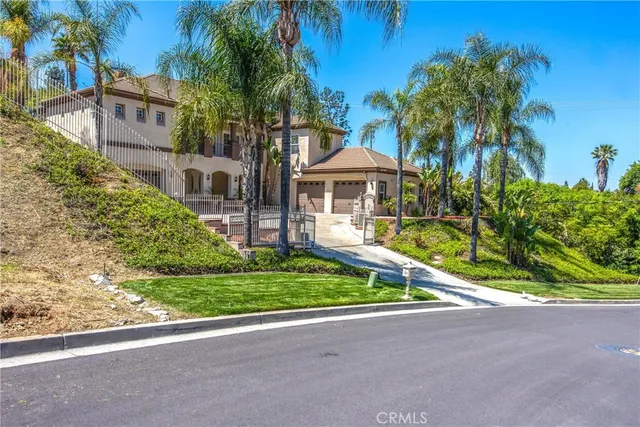 $1,795,000 | 652 Fairway Drive, Redlands, CA 92373
