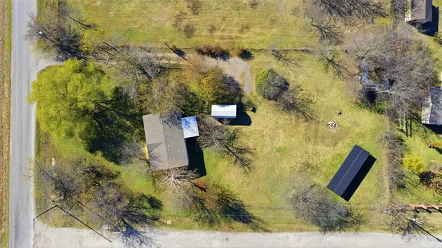 $300,000 | 1409 South Drive, Venus, TX 76084