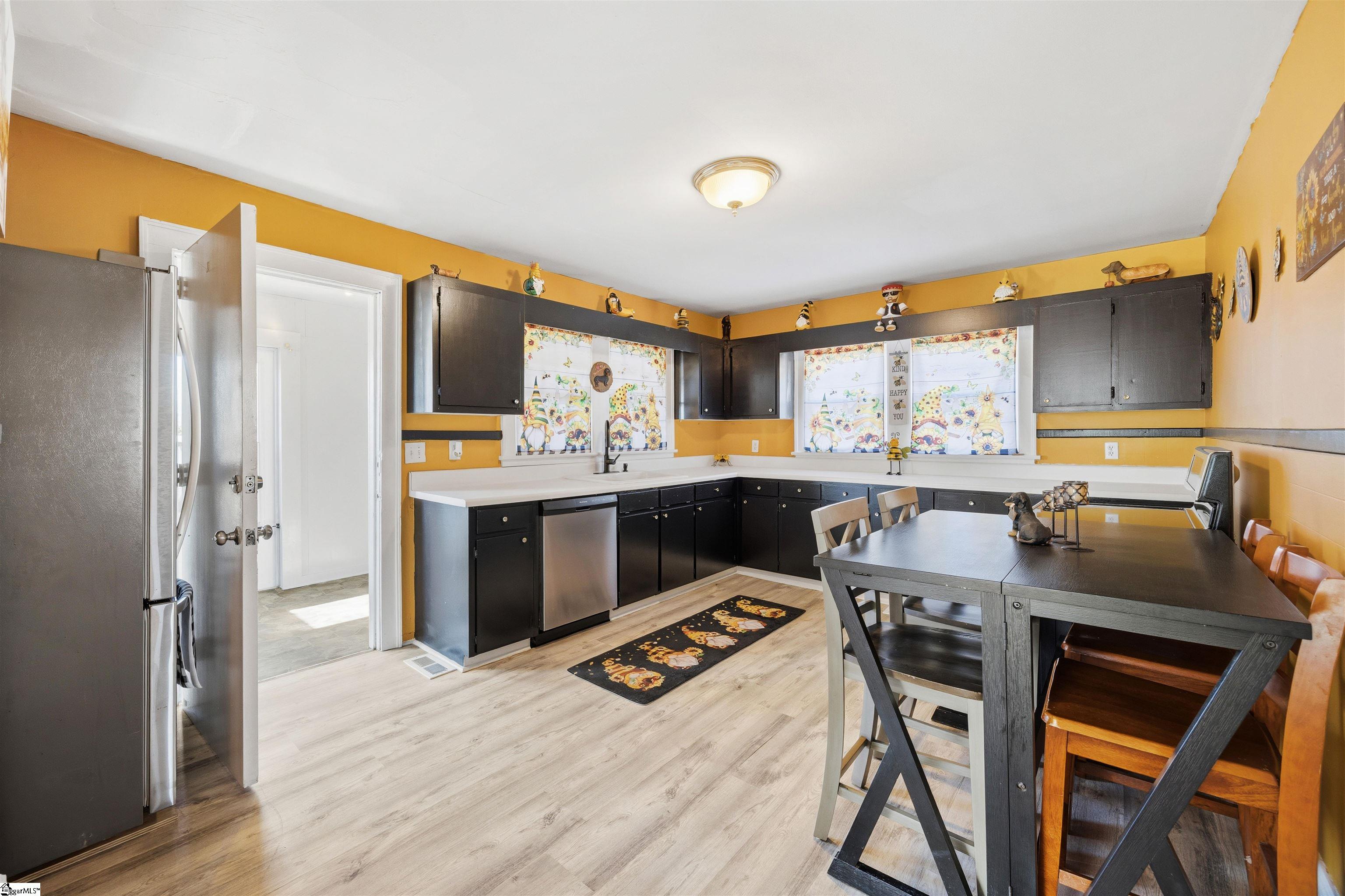 600 South Main Street Greer, SC 29650 - Photo 21 of 25