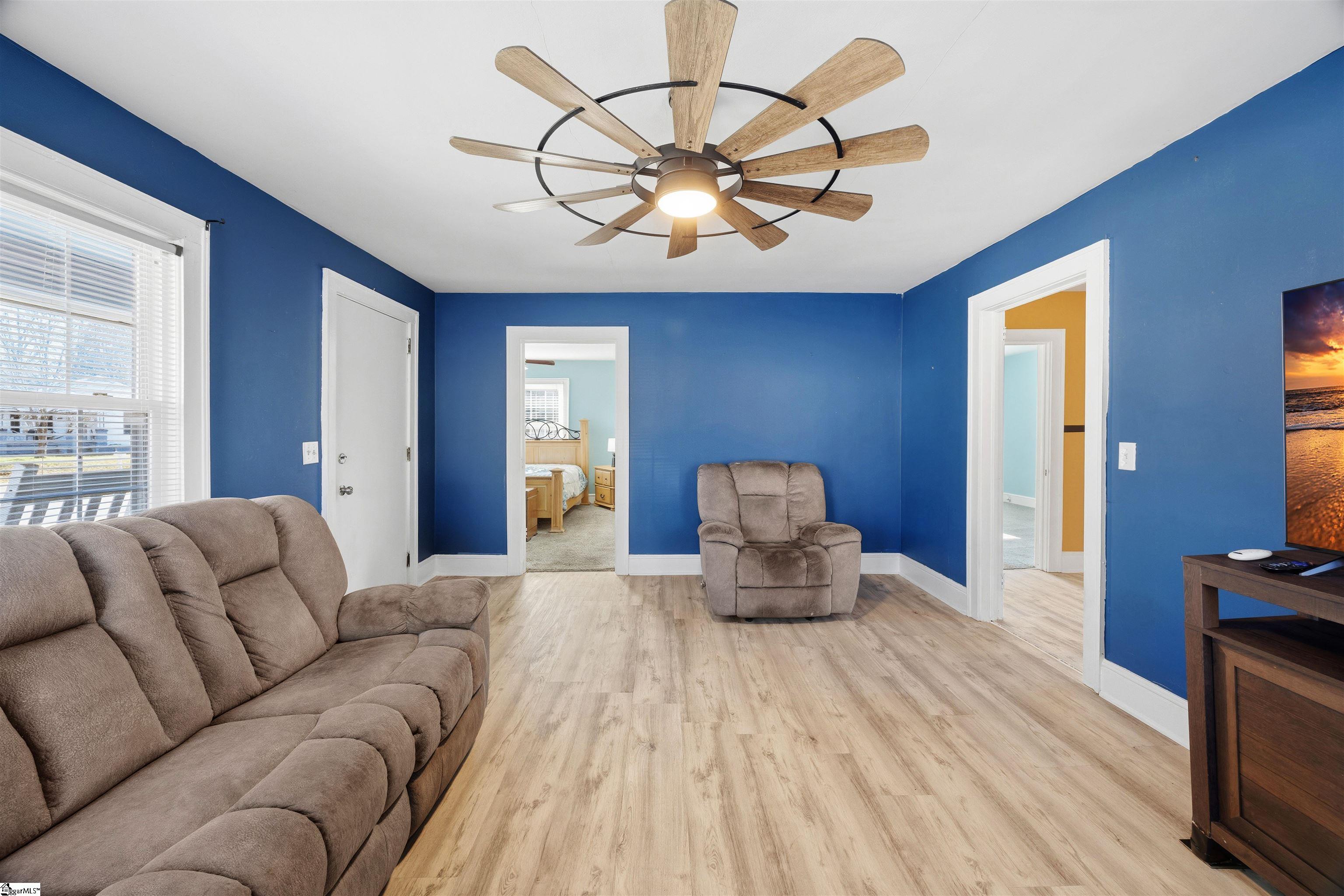 600 South Main Street Greer, SC 29650 - Photo 6 of 25