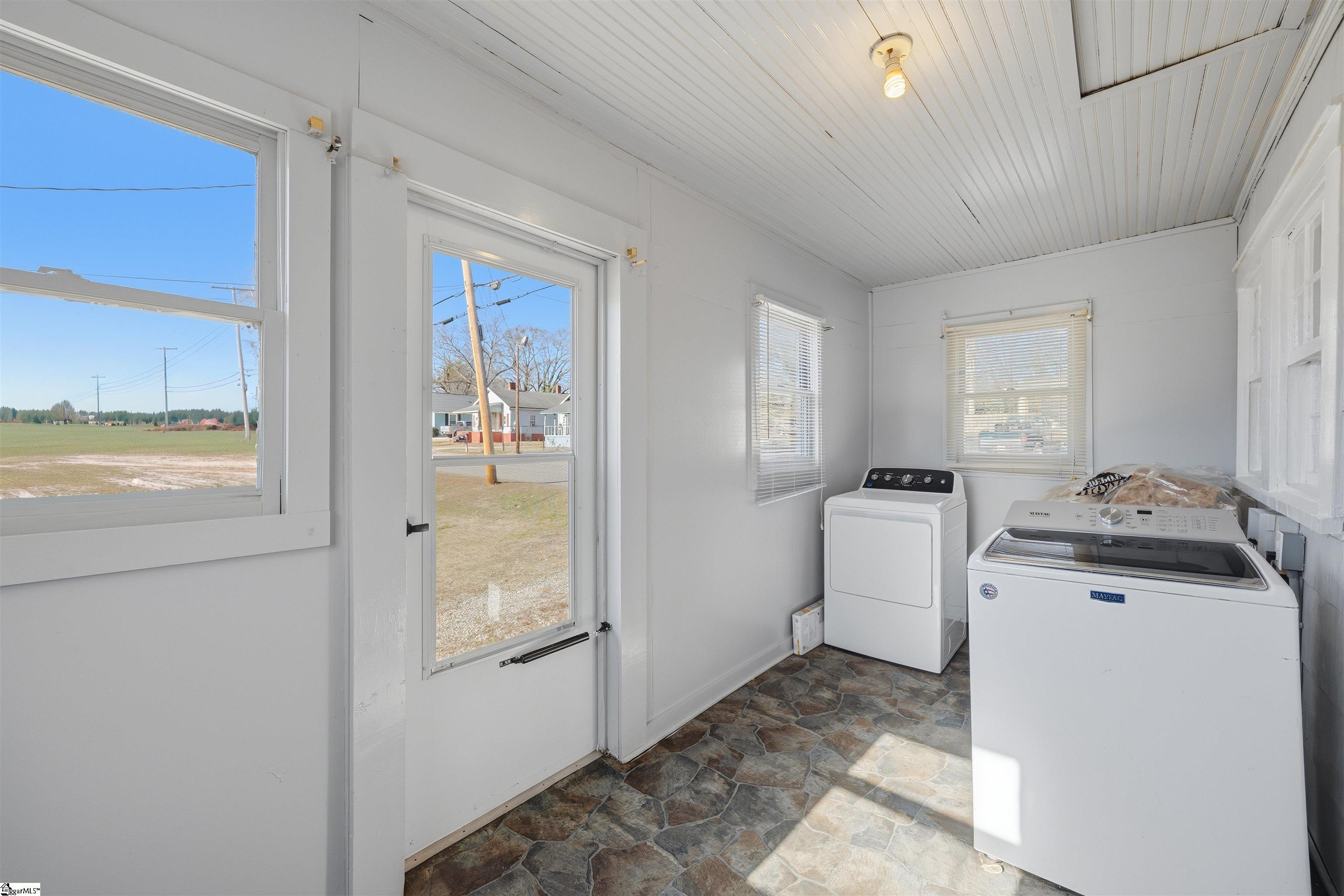 600 South Main Street Greer, SC 29650 - Photo 8 of 25