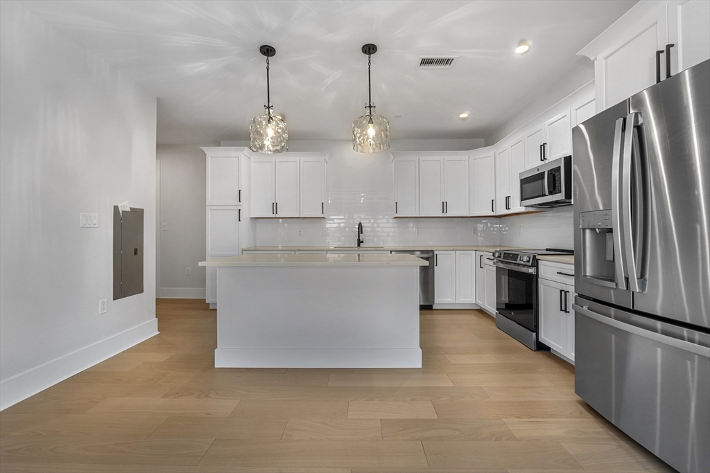 62 Foundry Street, Unit 406 Wakefield, MA 01880 - Photo 2 of 25