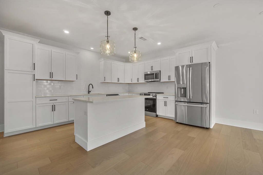 62 Foundry Street, Unit 406 Wakefield, MA 01880 - Photo 3 of 25