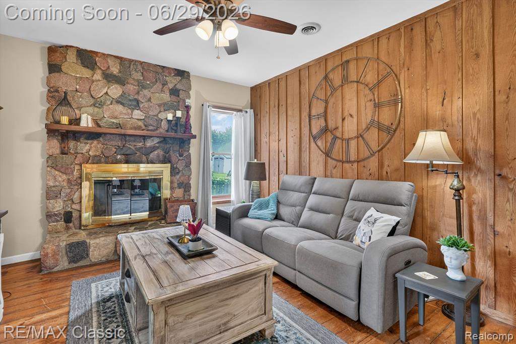 352 Meribah Road Highland, MI 48356 - Photo 7 of 39