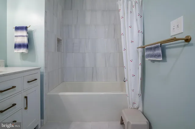 $2,995 | 14624 Monmouth Drive, Unit 12124, Burtonsville, MD 20866