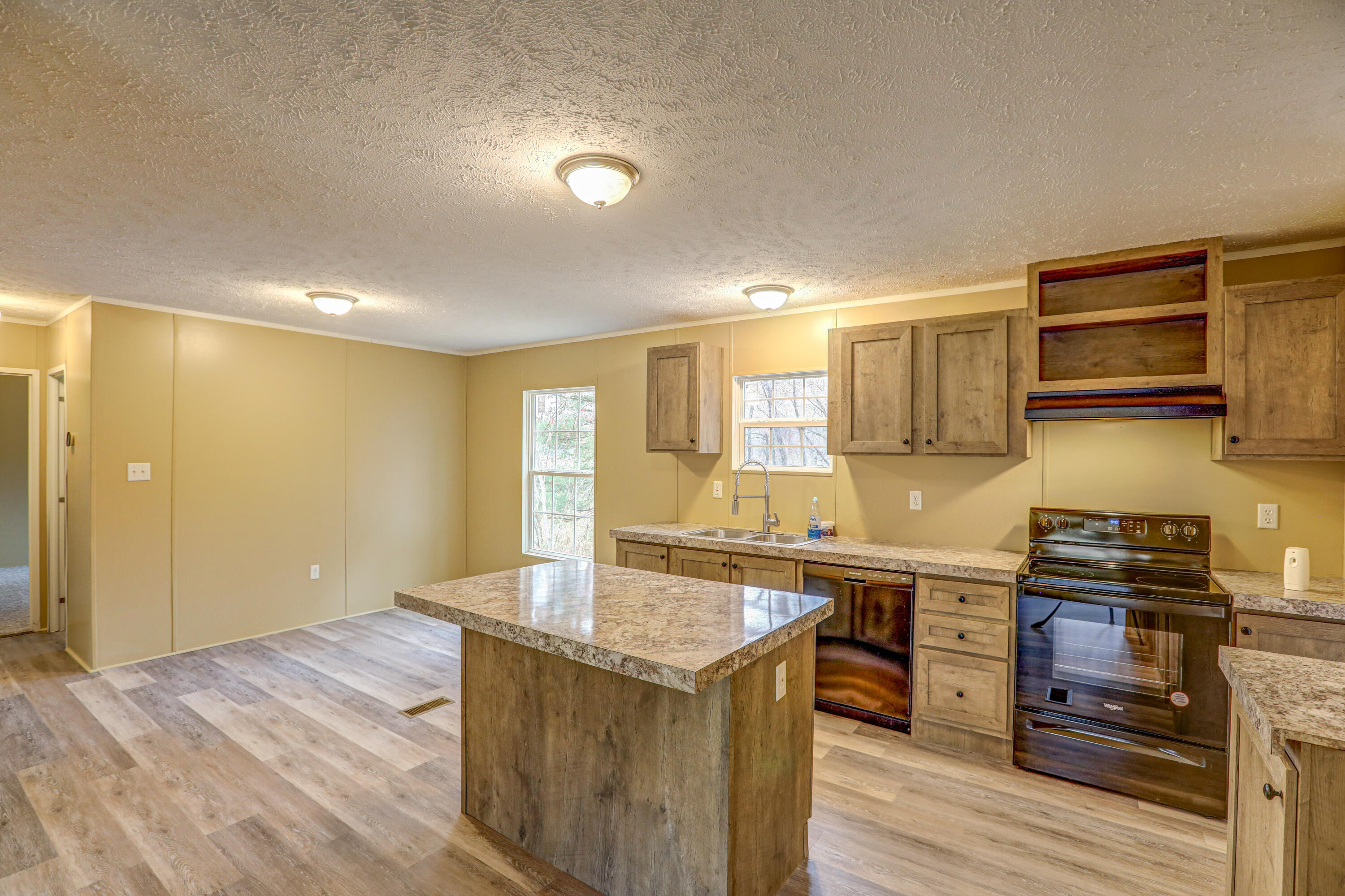 280 West Barton Ridge Road Greeneville, TN 37743 - Photo 9 of 40 B42A0808_09_10_11_12