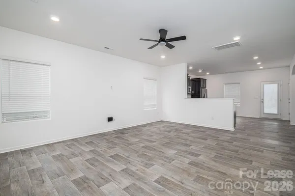 $2,295 | 1004 Davis Hls Drive, Dallas, NC 28034