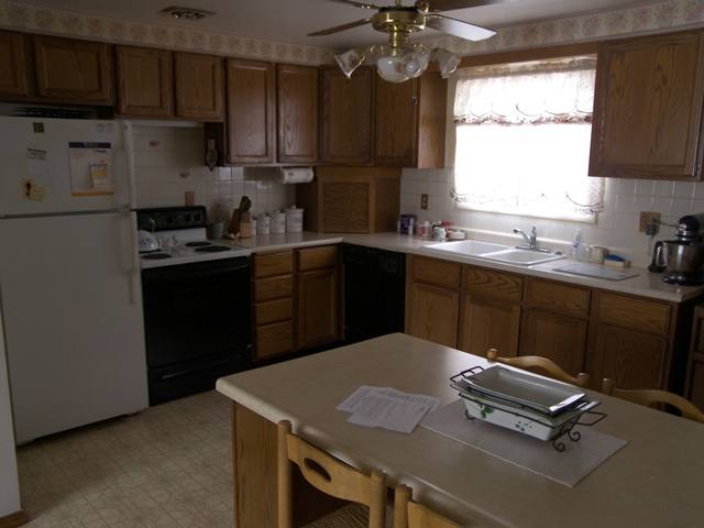 2704 East Winger Road Mead, WA 99021 - Photo 3 of 9