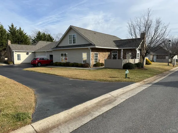 $349,900 | 112 Salisbury Circle, Lynchburg, VA 24502