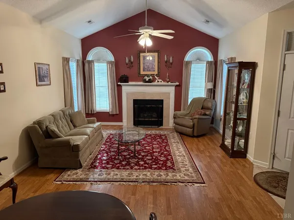 $349,900 | 112 Salisbury Circle, Lynchburg, VA 24502